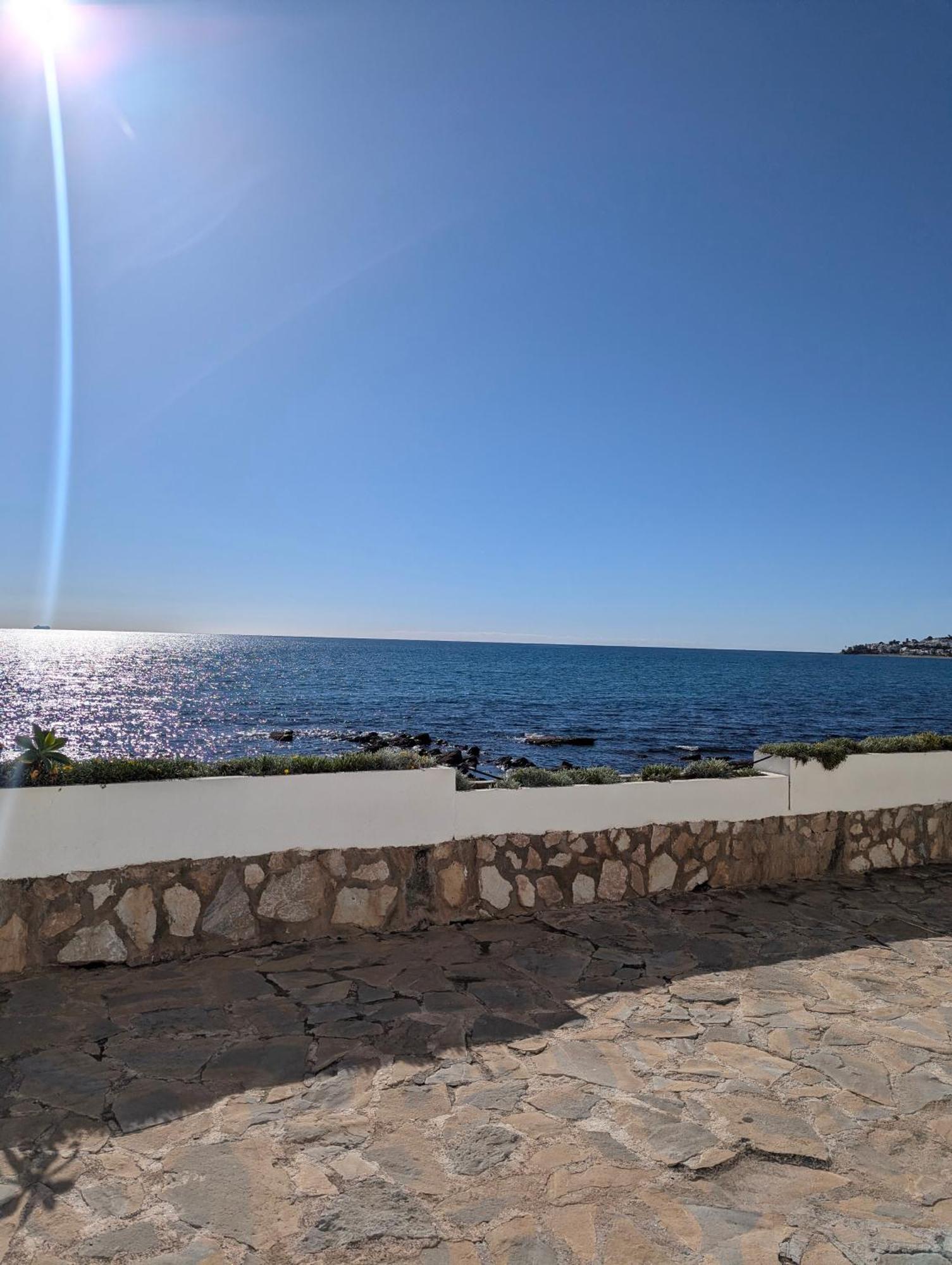 Rise & Shine Beachfront La Cala Ла-Кала-де-Михас Экстерьер фото