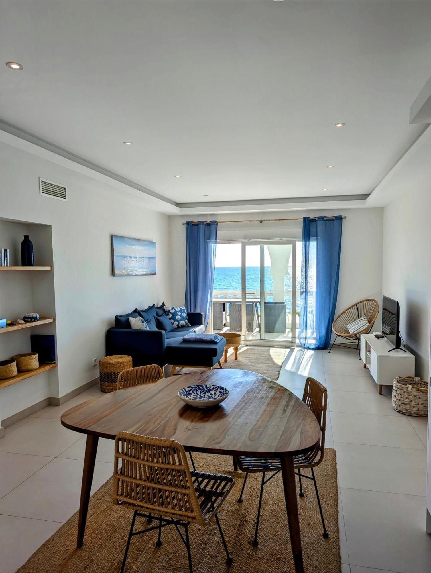 Rise & Shine Beachfront La Cala Ла-Кала-де-Михас Экстерьер фото